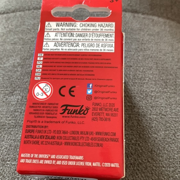 Hot Topic Exclusive - Terror Claws Skeletor Pocket Pop Keychain - Picture 4 of 5